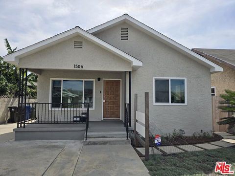 Photo of 1506 W 54th Street, Los Angeles, CA 90062 (MLS # 26660741)