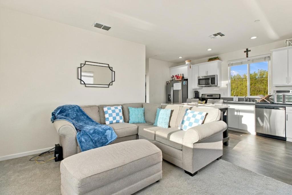 824 Vasquez Drive