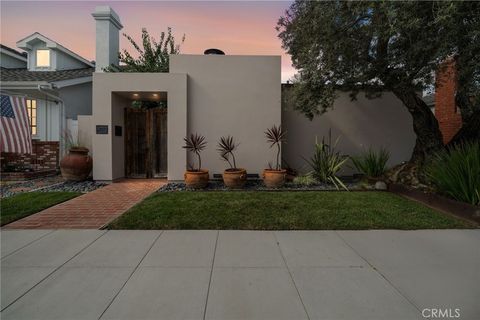 Photo of 253 Ancona Dr, Long Beach, CA 90803 (MLS # PW25239336)