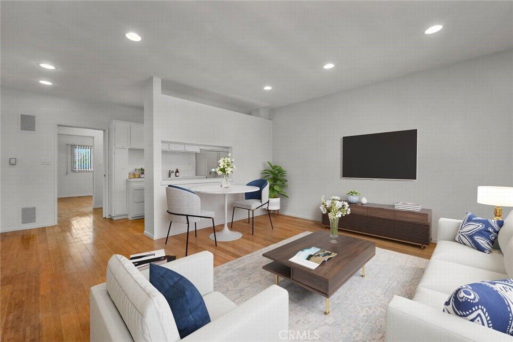 Photo of 1255 N Harper Ave #23, West Hollywood, CA 90046 (MLS # GD25263317)