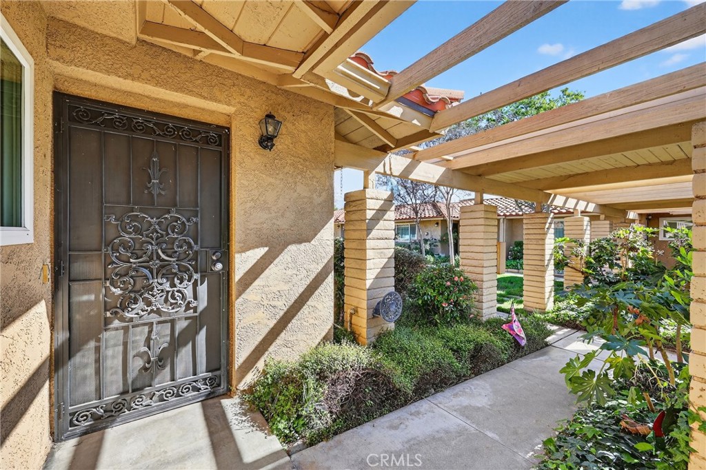 959 W Pine 33