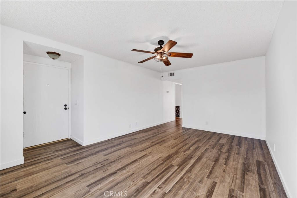 959 W Pine 33