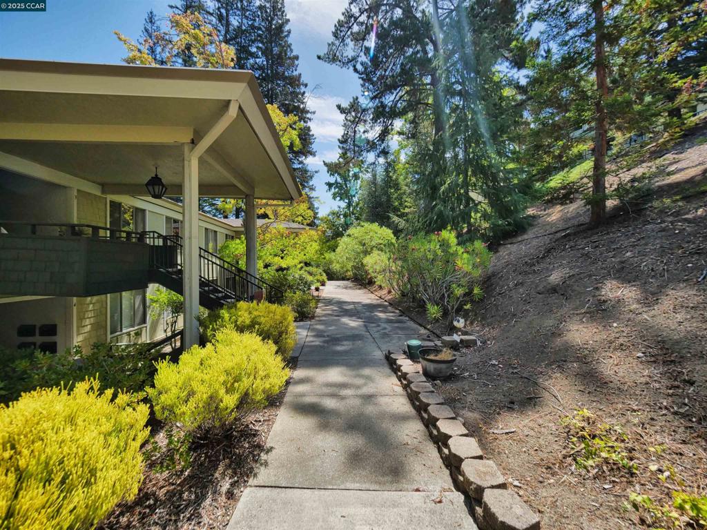 ROSSMOOR - Residential