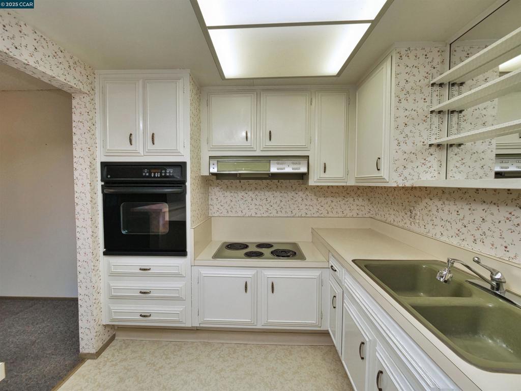 ROSSMOOR - Residential