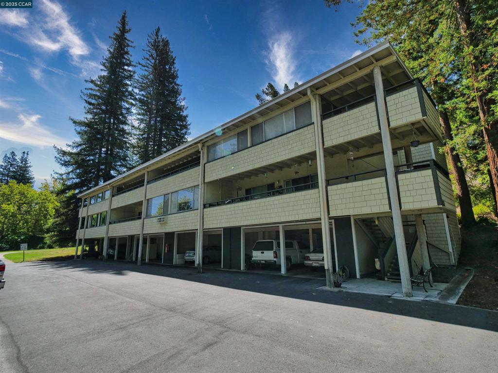 ROSSMOOR - Residential