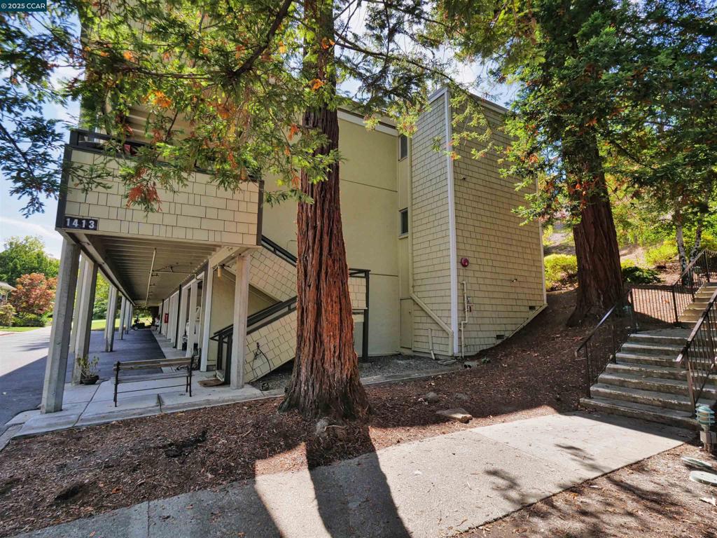 ROSSMOOR - Residential