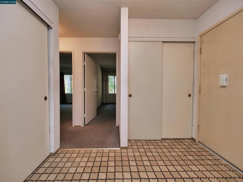 ROSSMOOR - Residential