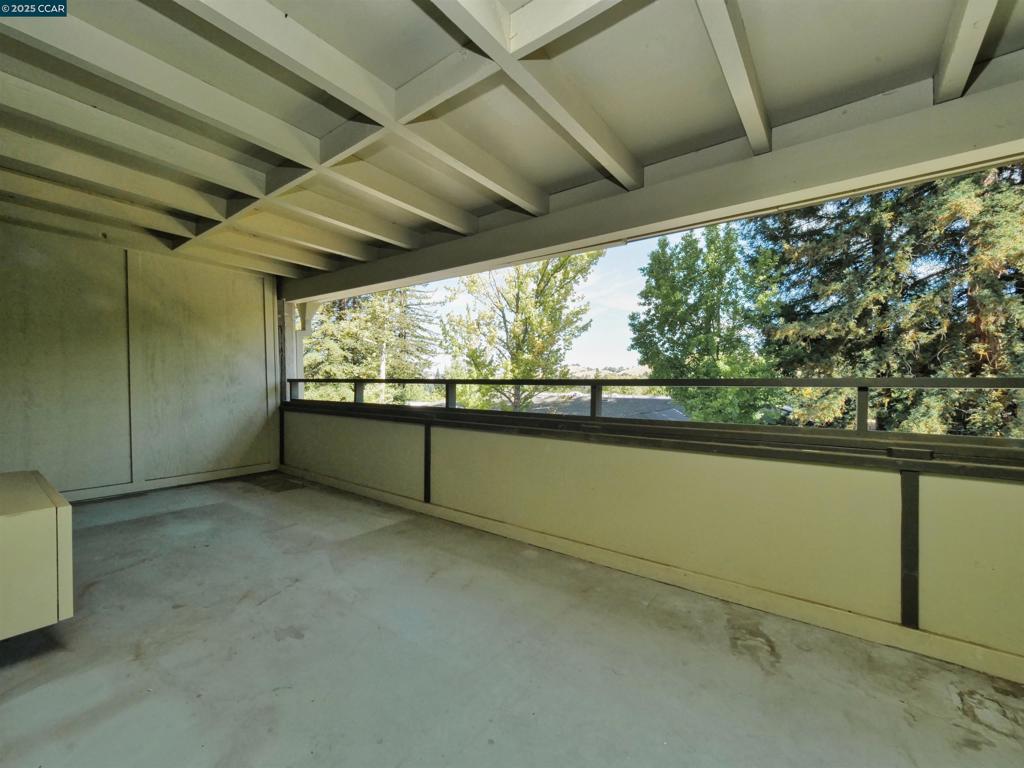 ROSSMOOR - Residential