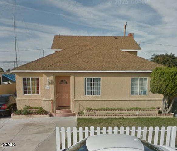 5 Bedroom 2.5 bathroom available now!