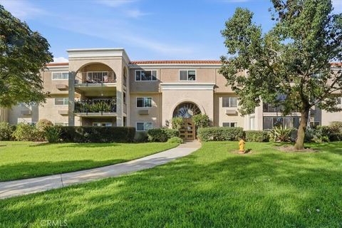 3499 Bahia Blanca W B1 Laguna Woods CA 92637