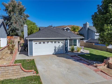 Photo of 28433 28433 Avion Circle, Castaic, CA 91384 (MLS # FR25233670)