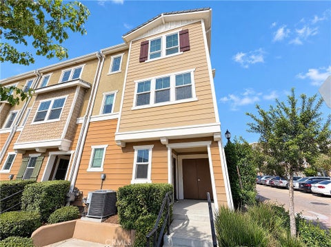 Photo of 14114 W Pine LN, Van Nuys, CA 91405 (MLS # IV26233195)