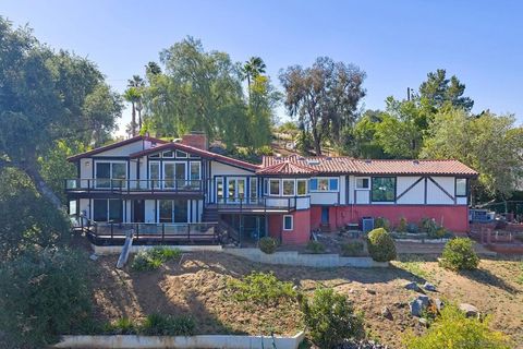 Photo of 2448 Royal Crest DR, Escondido, CA 92025 (MLS # 260012830SD)