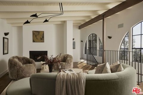 2039 N Gramercy Place Los Angeles CA 90068