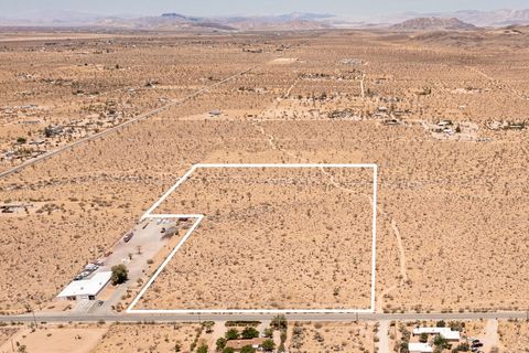 Photo of 0 Aberdeen Drive, Yucca Valley, CA 92284 (MLS # 219147596DA)