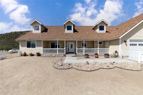 5935 Monte Vista Road Phelan CA 92371