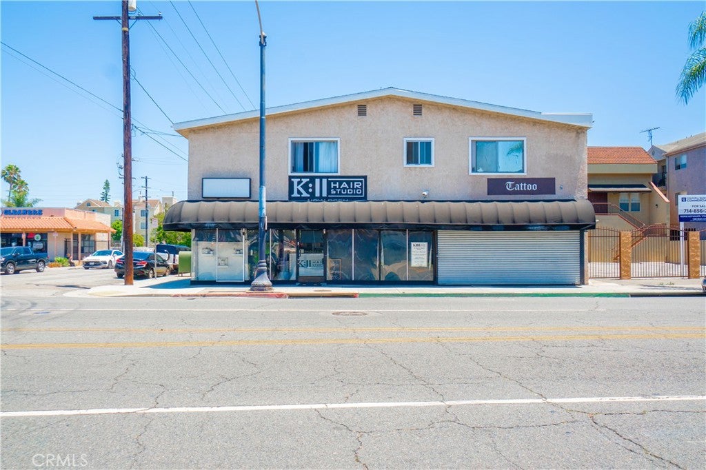 1090 Redondo