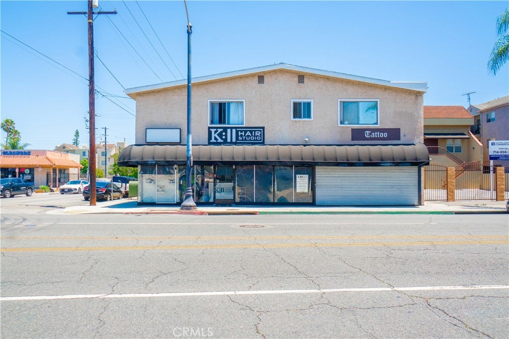 1090 Redondo