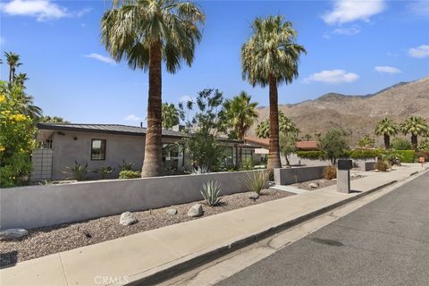 Photo of 675 E Mesquite Avenue, Palm Springs, CA 92264 (MLS # BB25142696)