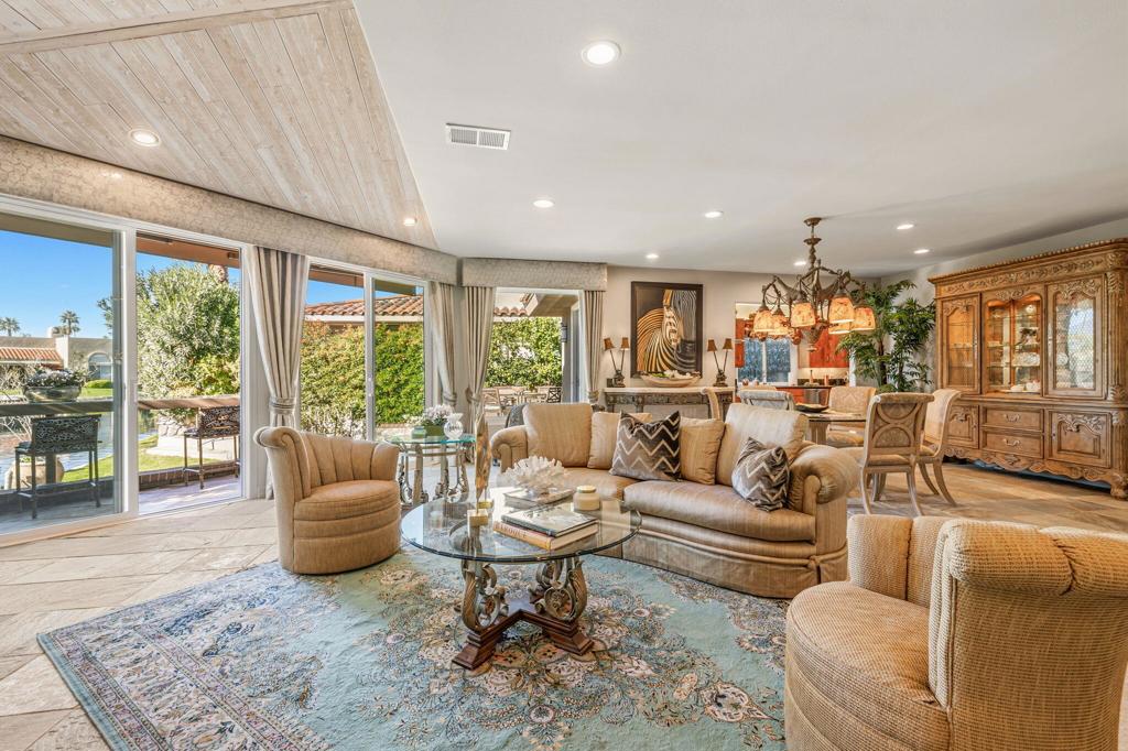 Lake Mirage Racquetball Club - Residential