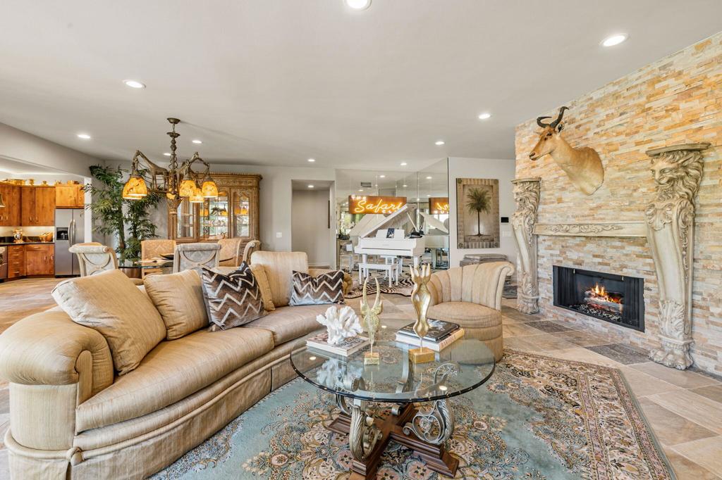 Lake Mirage Racquetball Club - Residential