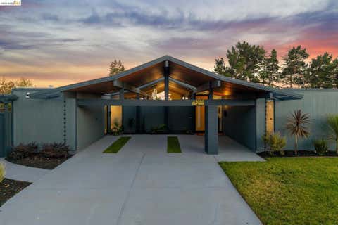Photo of 8055 Shay Dr DR, Oakland, CA 94605 (MLS # 41143310)