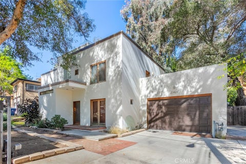Photo of 21429 Rios Street, Woodland Hills, CA 91364 (MLS # SR26222525)