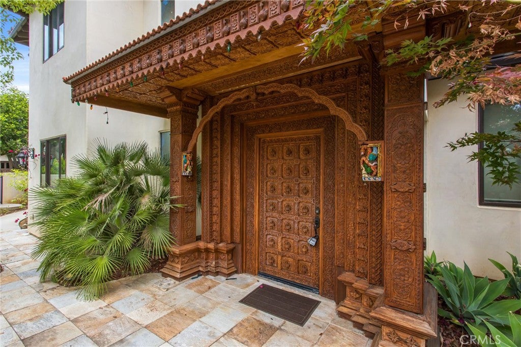 204 Saint Catherine