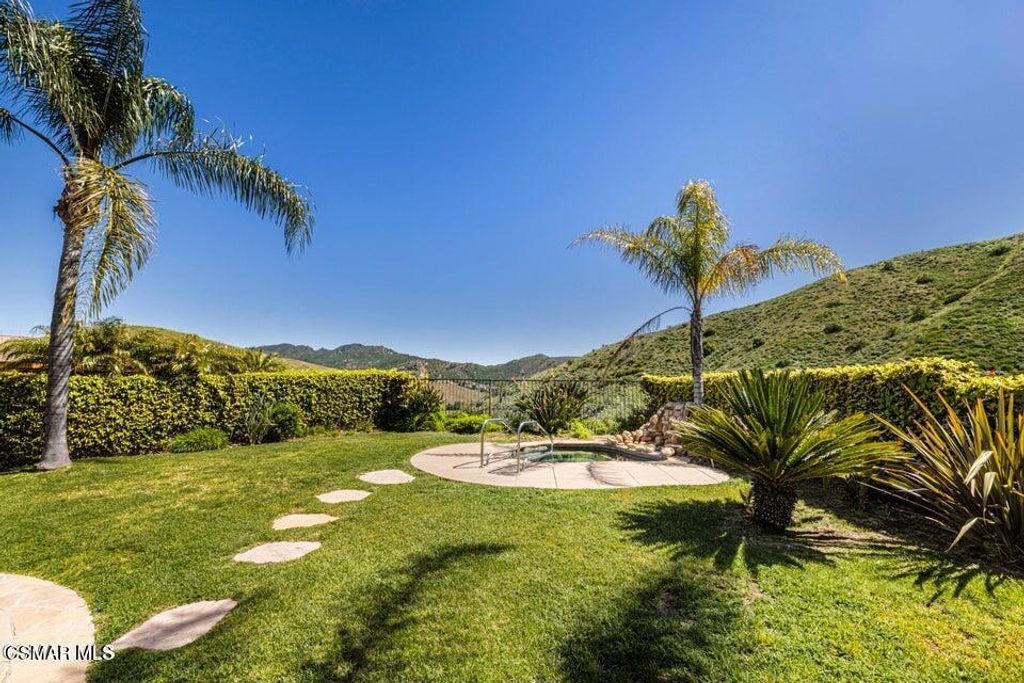 Photo of 3178 Sunset Hills Boulevard, Thousand Oaks, CA 91362 (MLS # 225005506)