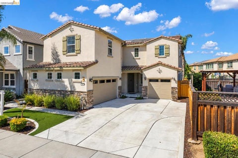 Photo of 485 Trianda Way WAY, Brentwood, CA 94513 (MLS # 41149384)