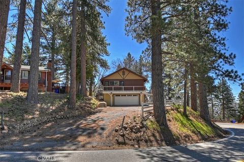 Photo of 30573 Live Oak Dr, Running Springs, CA 92382 (MLS # IG26058258)