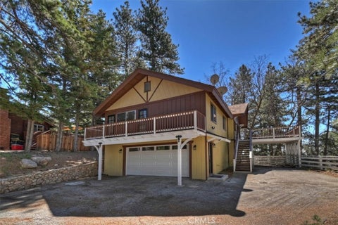 Photo of 30573 Live Oak Dr, Running Springs, CA 92382 (MLS # IG26058258)