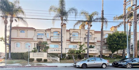 Photo of 4970 Kester Avenue #10, Sherman Oaks, CA 91403 (MLS # SB26123752)