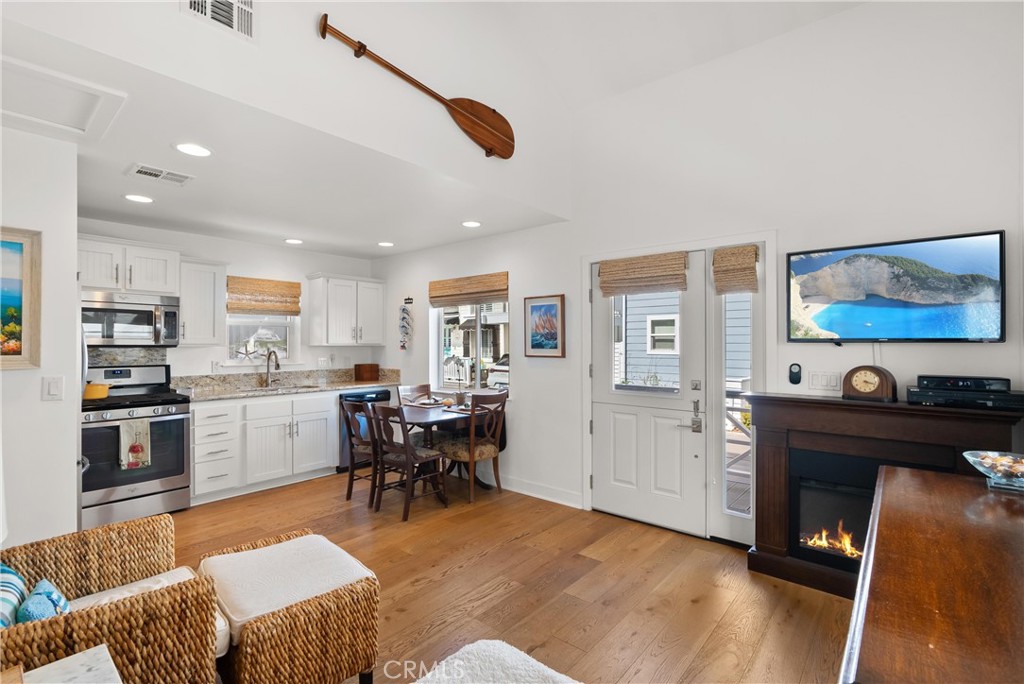 Lido Peninsula (LIPN) - Manufactured In Park