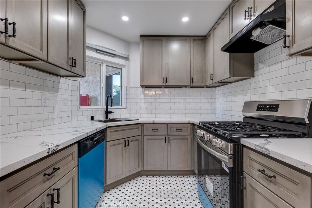 Photo of 1742 Sinaloa Rd #329, Simi Valley, CA 93065 (MLS # SR26047745)