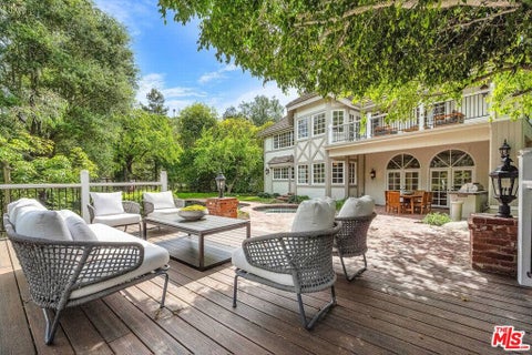 Photo of 3225 Iredell Lane, Studio City, CA 91604 (MLS # 26988537)