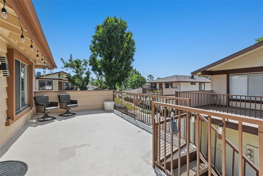 2139 S Magnolia Avenue
