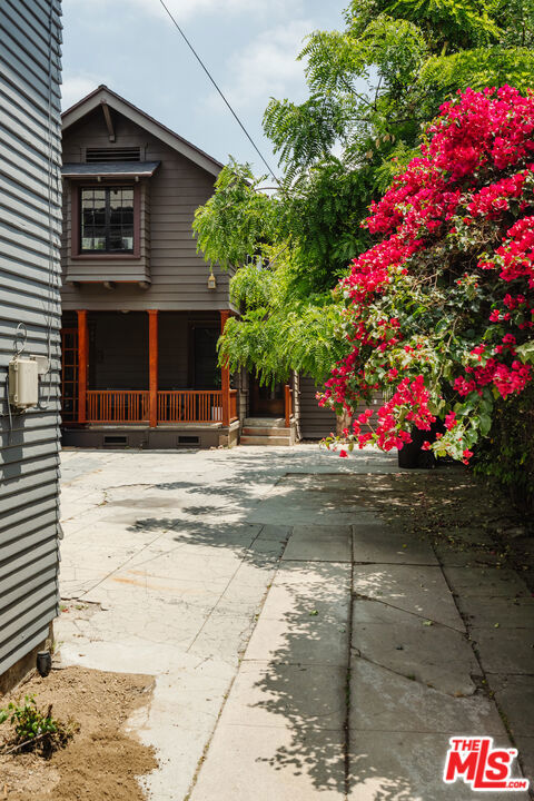 Properties 2 792 E Kensington Road