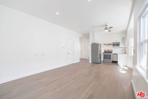 Photo of 31 Breeze Avenue #B, Venice, CA 90291 (MLS # 26663907)