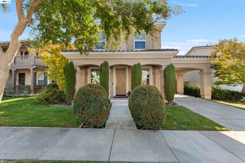 Photo of 1864 Barossa Dr DR, San Ramon, CA 94582 (MLS # 41151908)