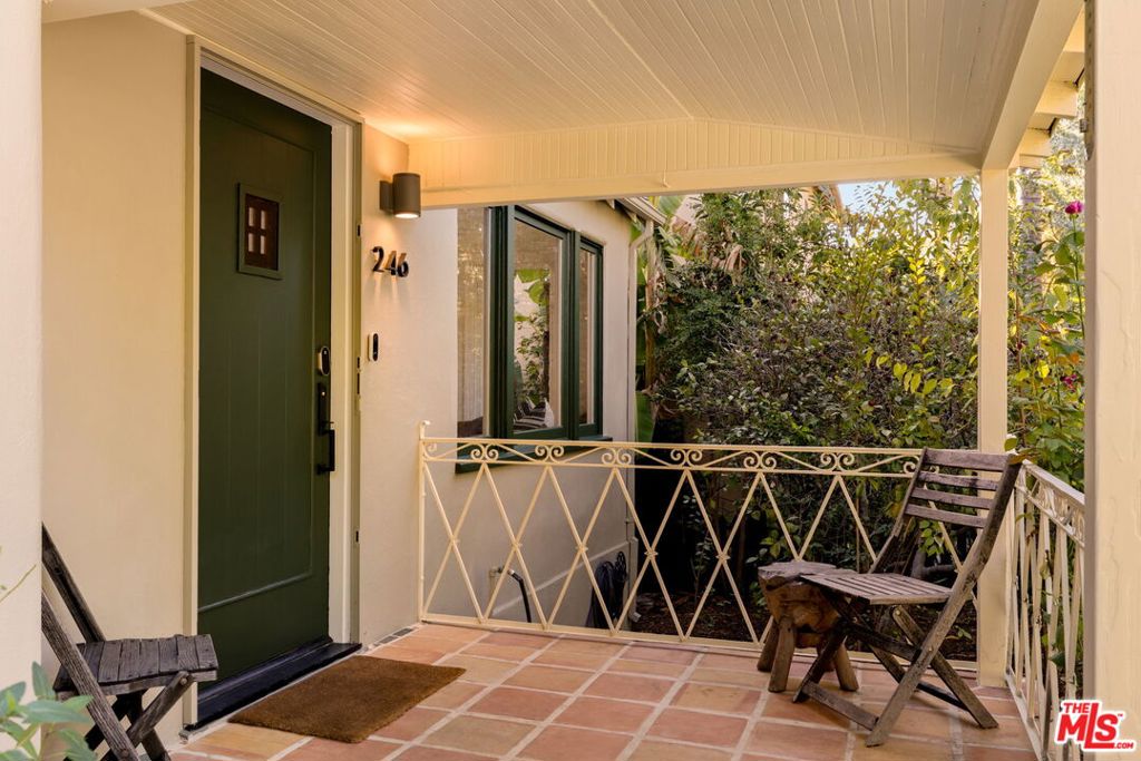 246 Robinson Road