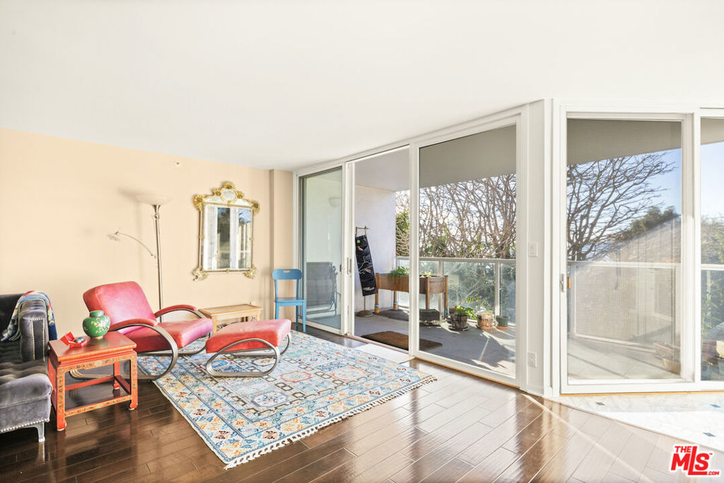 Properties 3 101 Ocean Avenue F402