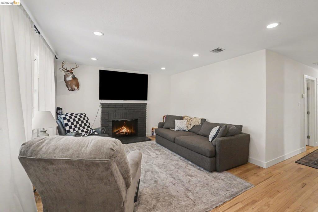752 Castle Ct
