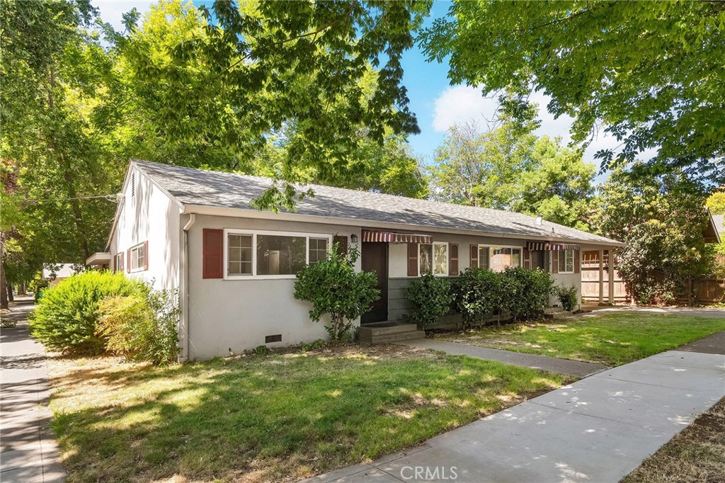 752 E 6th Street