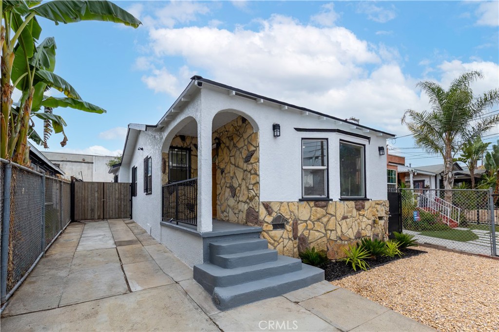 3477 W 71st