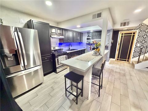 15555 Nordhoff 10 North Hills CA 91343