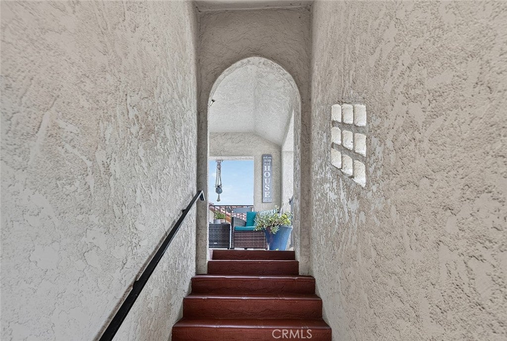 141 Glendora Avenue