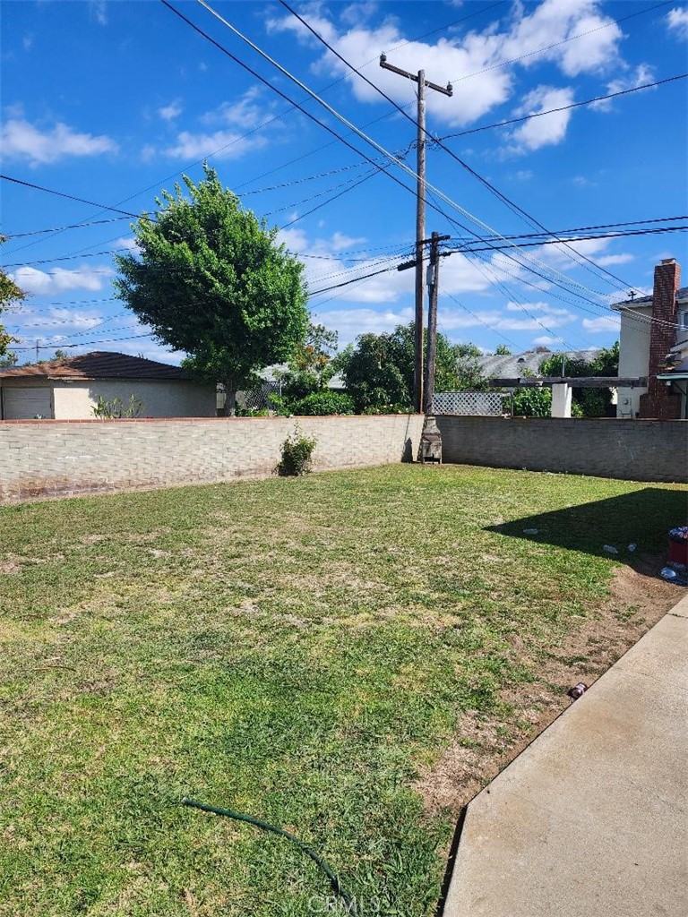 608 W Markland