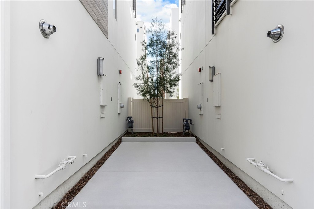 Ebb Tide - Residential