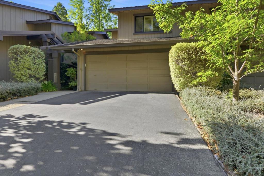 1252 Sharon Park Drive